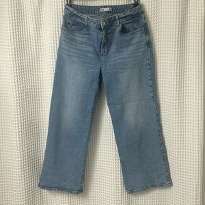 Zara Size 8 High Rise Straight/Wide Leg Jeans Women’s Denim